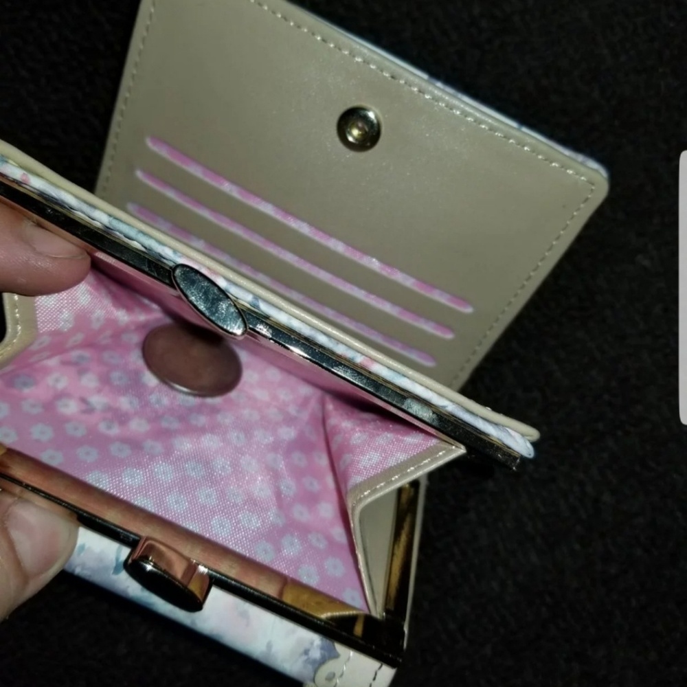 Wallet - Picture 2 of 2